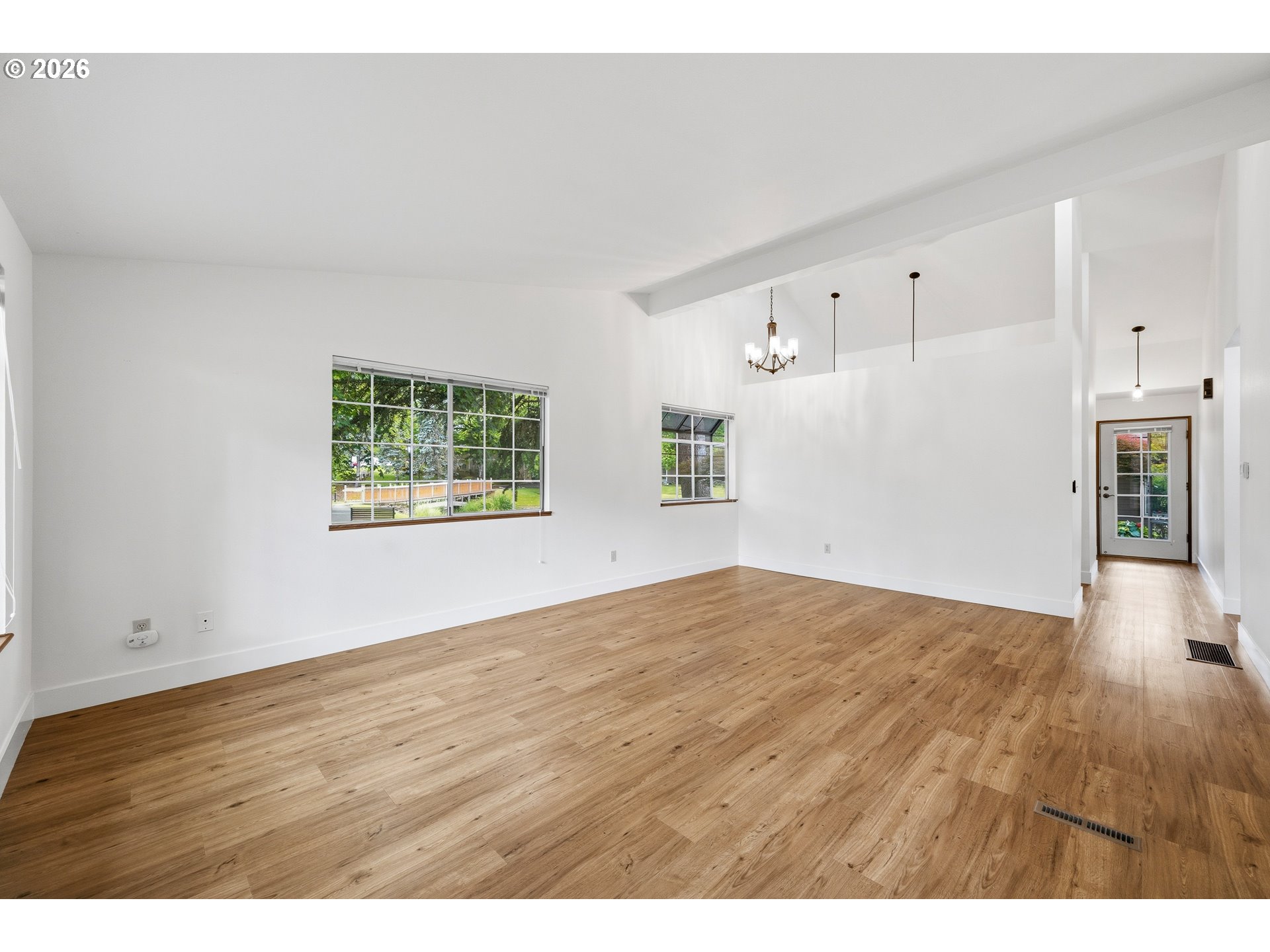 13775 Southwest Scholls Ferry Road, Unit 7 Beaverton, OR 97008 - Photo 8 of 34