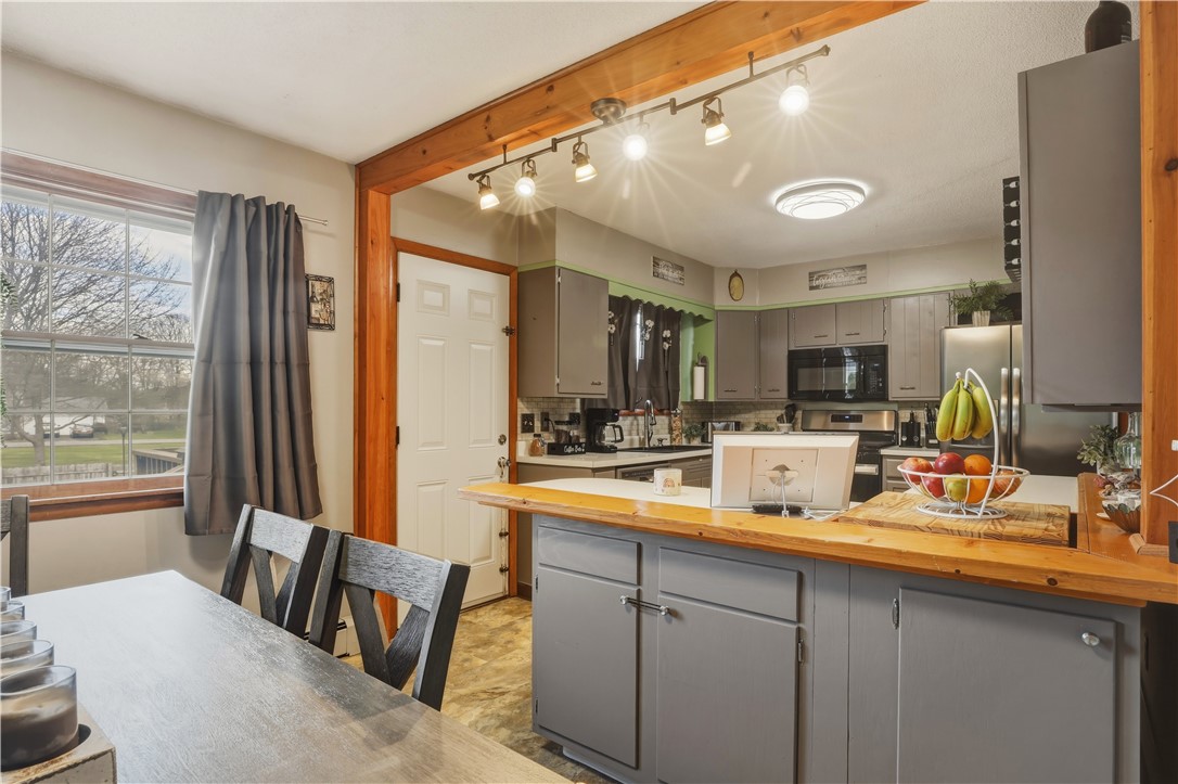 236 Robin Road Horseheads, NY 14845 - Photo 9 of 39 View into the kitchen