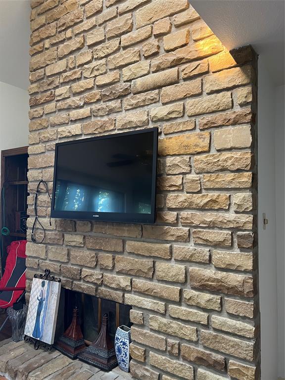 1522 Signal Ridge Place, Unit 1522 Rockwall, TX 75032 - Photo 23 of 28 a kitchen with a sink and a microwave