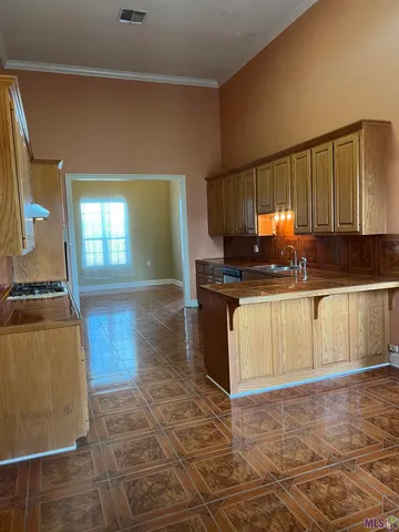 $449,000 | 2169 Nesom Road, Clinton, LA 70722