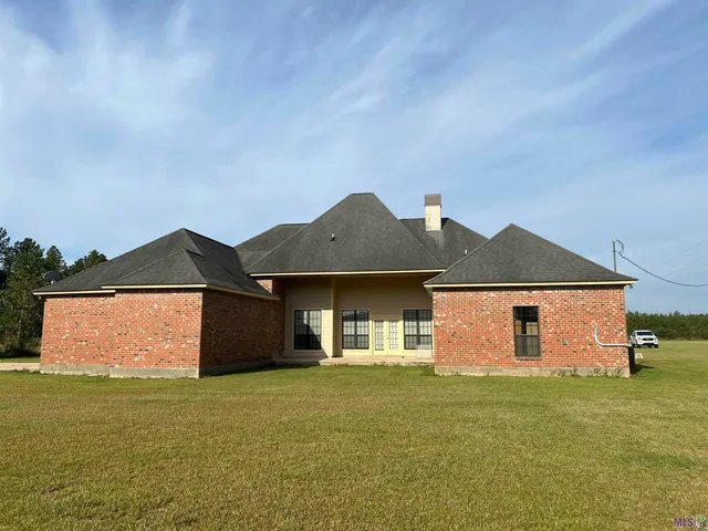 $449,000 | 2169 Nesom Road, Clinton, LA 70722