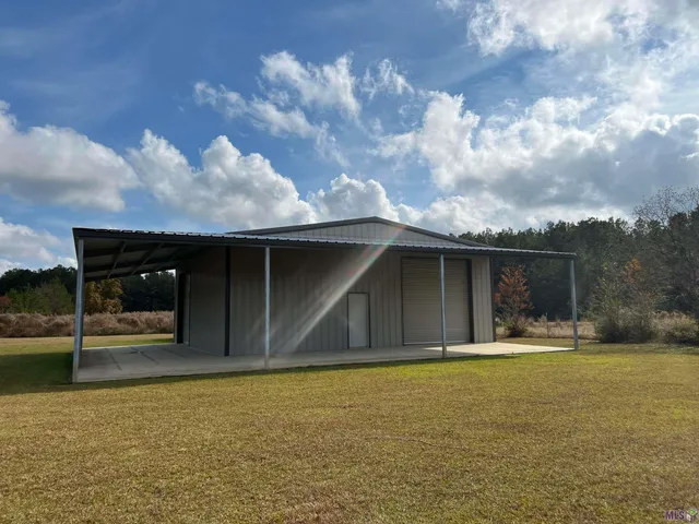 $449,000 | 2169 Nesom Road, Clinton, LA 70722