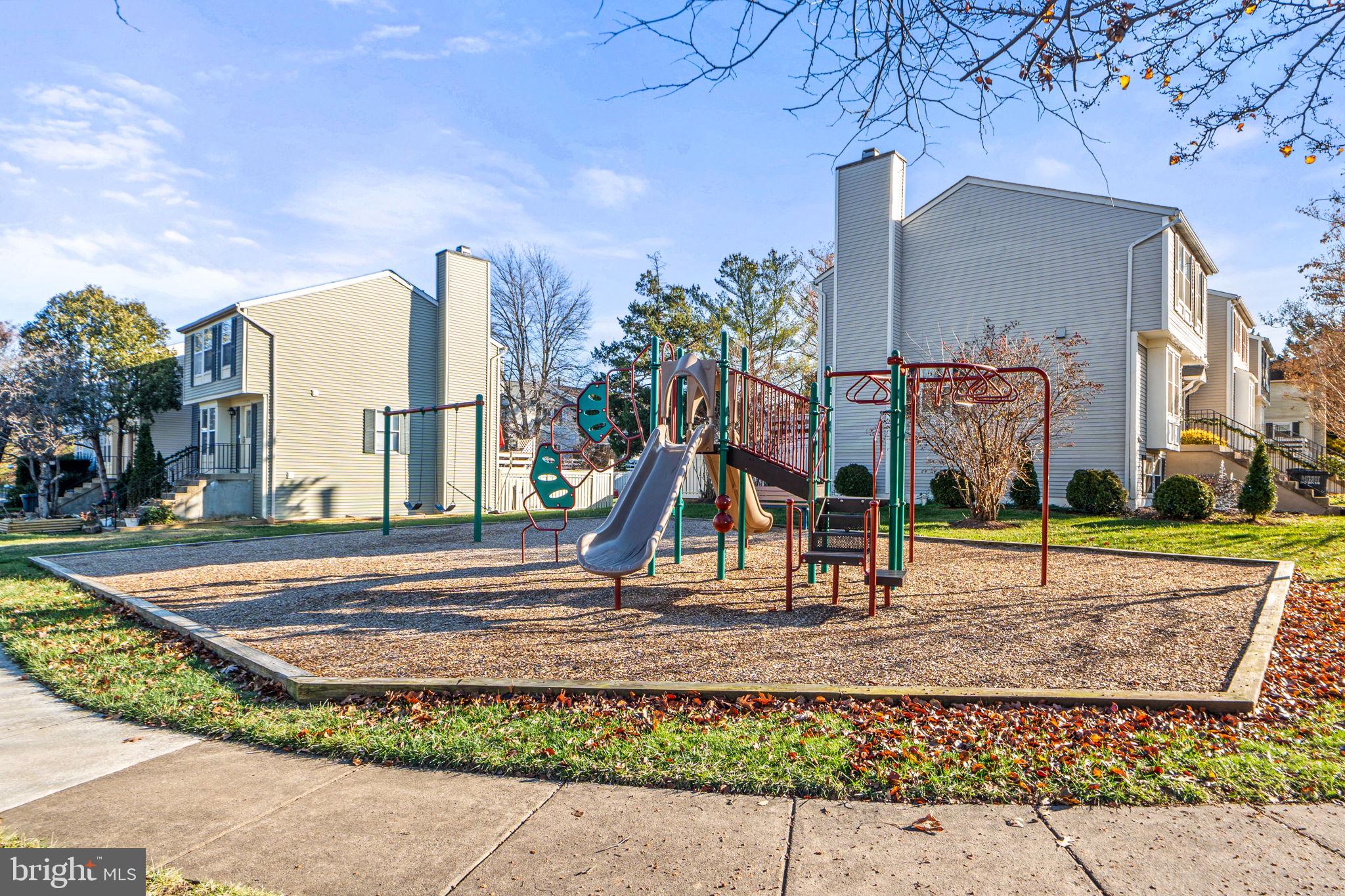 1747 Sundance Drive Reston, VA 20194 - Photo 33 of 36 a view of a house with basketball court