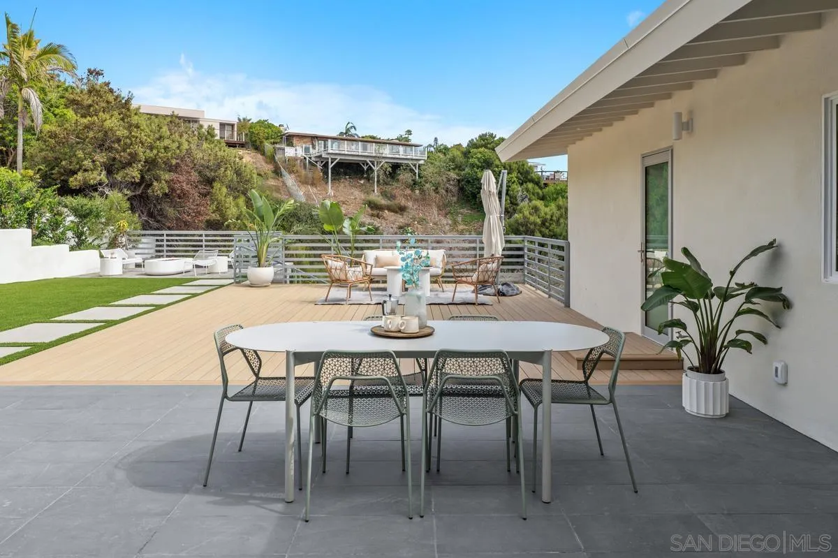 5851 Box Canyon Road La Jolla, CA 92037 - Photo 27 of 39 a view of an outdoor space with furniture