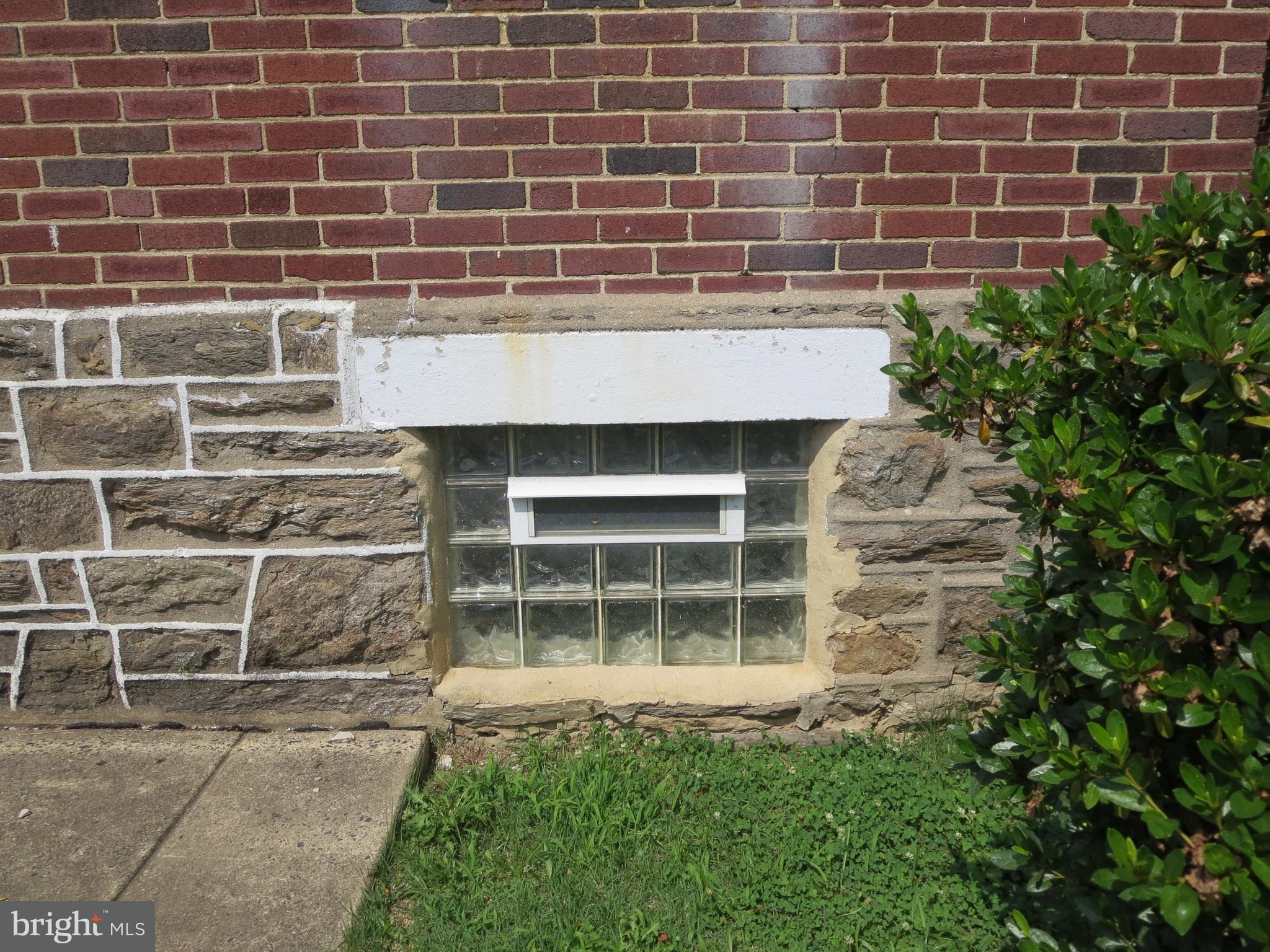 1025 Fanshawe Street Philadelphia, PA 19111 - Photo 11 of 13 a front view of a house with a garden