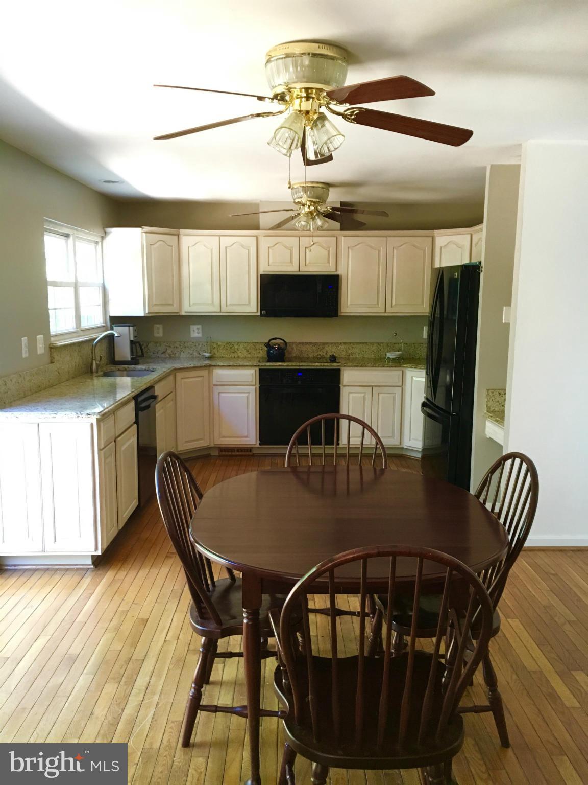 8416 Oak Stream Drive Laurel, MD 20708 - Photo 12 of 29 Kitchen