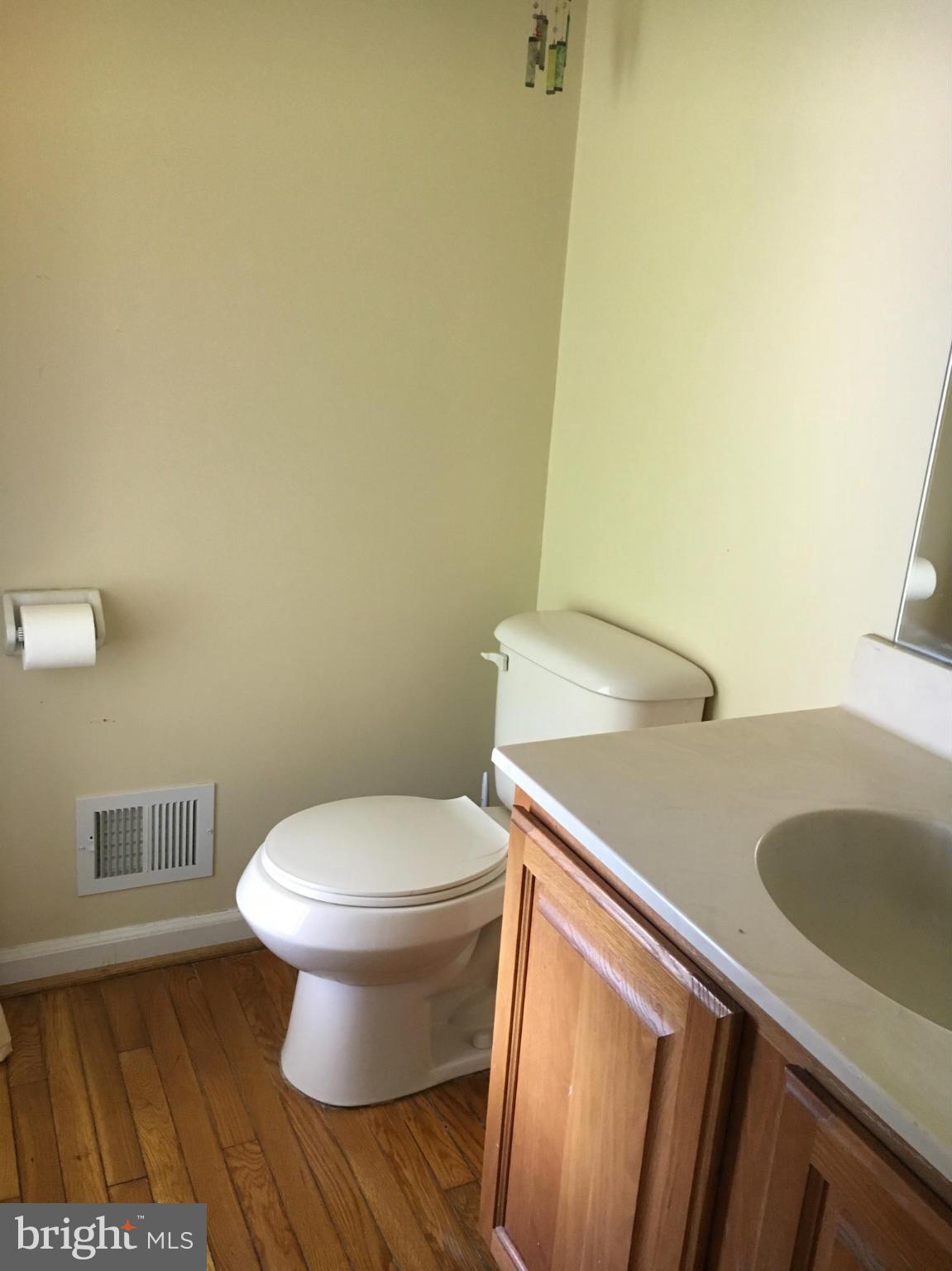 8416 Oak Stream Drive Laurel, MD 20708 - Photo 5 of 29 Bath