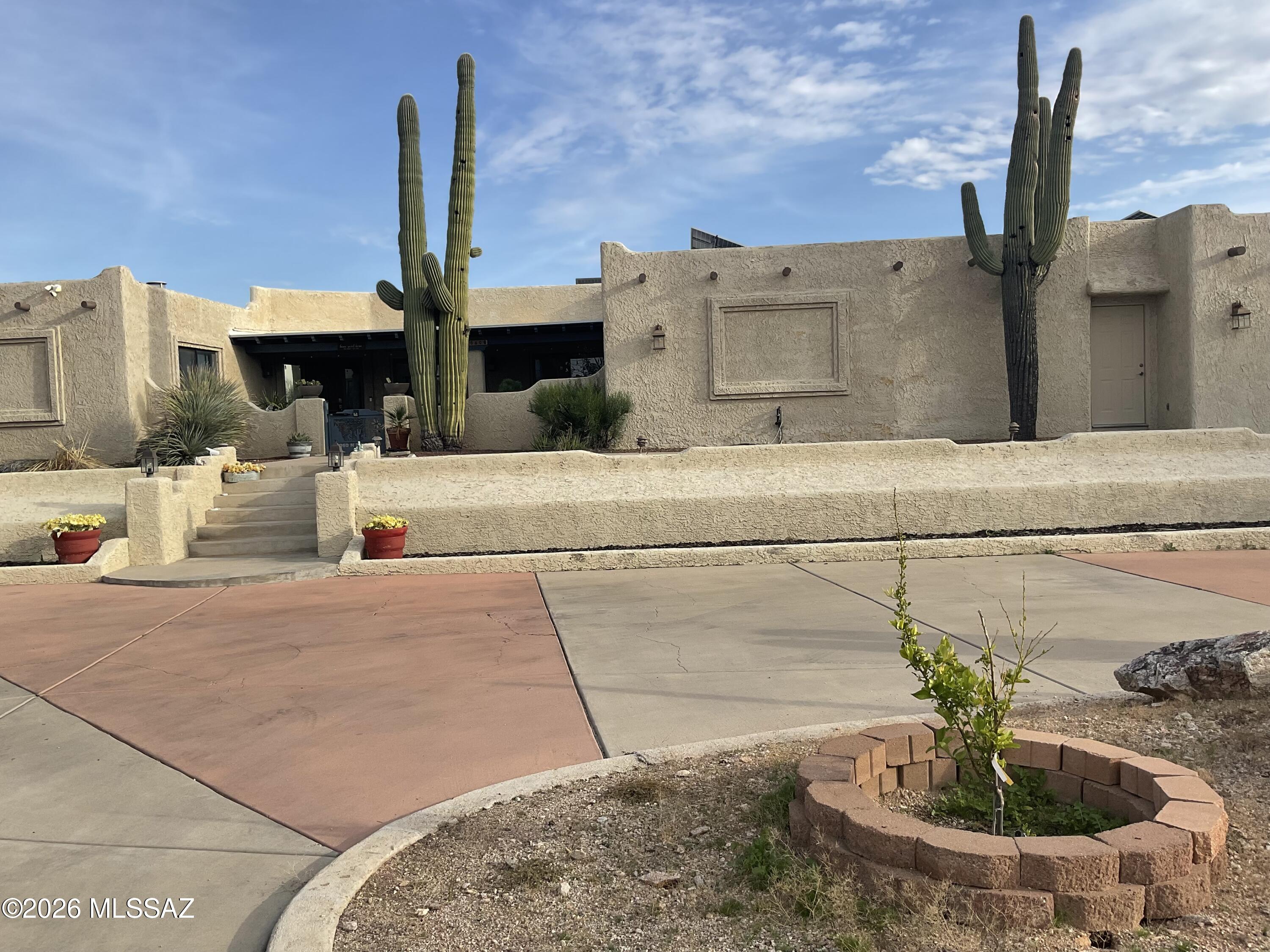 4060 North Swan Road Tucson, AZ 85718 - Photo 2 of 47
