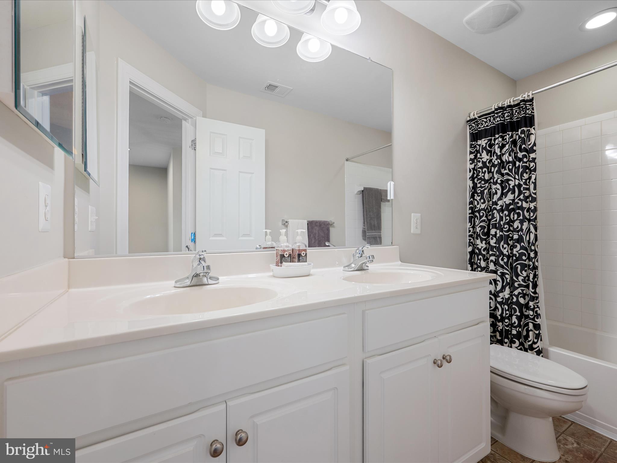 103 Prairie Place Stephenson, VA 22656 - Photo 36 of 90 Bathroom