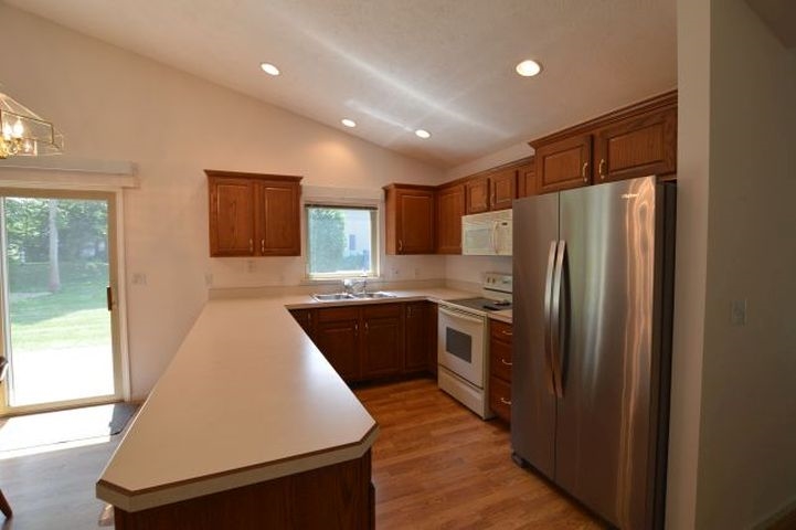1304 Terra Road Traverse City, MI 49686 - Photo 7 of 48 1865002-6.JPG