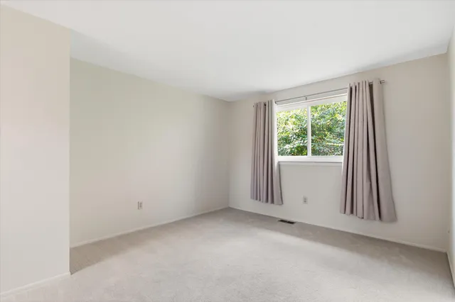 $3,300 | 2825 Tuebingen Parkway, Ann Arbor, MI 48105