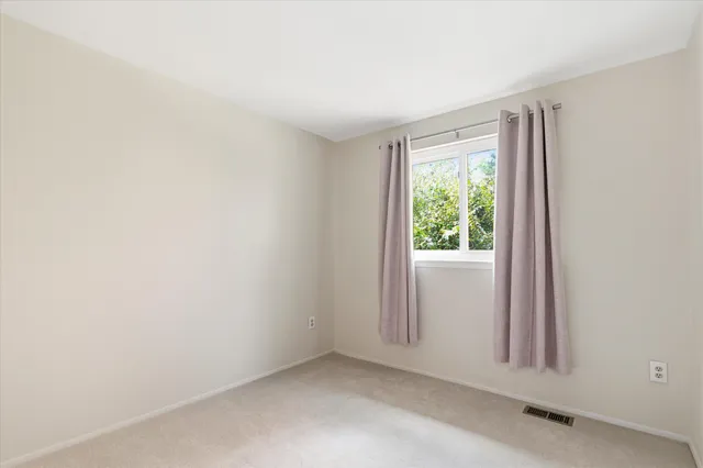 $3,300 | 2825 Tuebingen Parkway, Ann Arbor, MI 48105