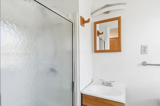 $3,300 | 2825 Tuebingen Parkway, Ann Arbor, MI 48105