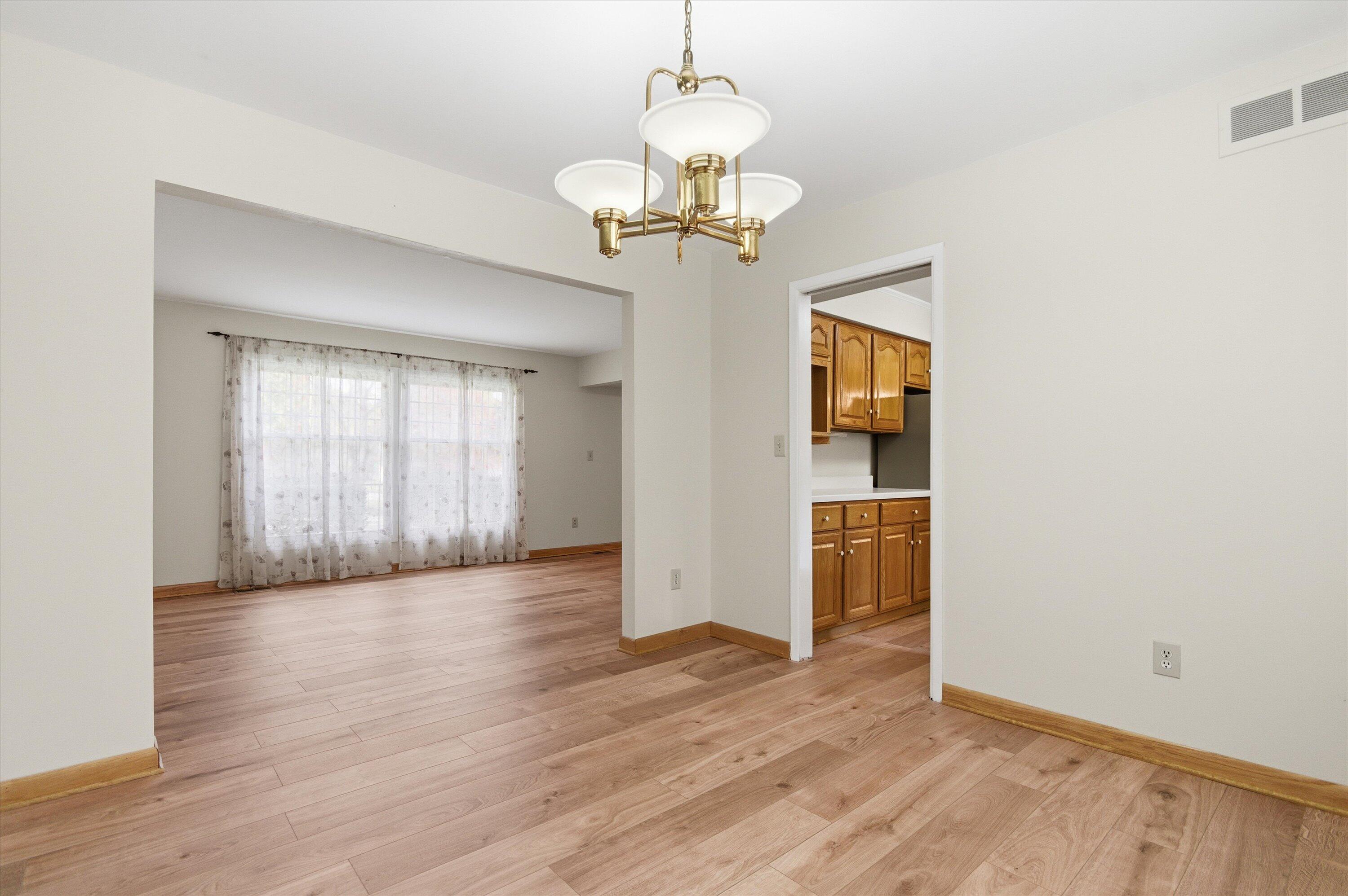 2825 Tuebingen Parkway Ann Arbor, MI 48105 - Photo 10 of 50 11-11