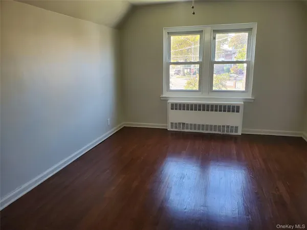 $3,075 | 16606 Willets Point Boulevard | Clearview