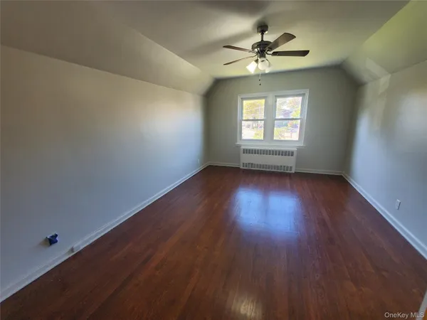 $3,075 | 16606 Willets Point Boulevard | Clearview