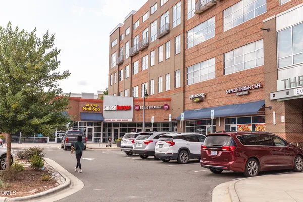 $2,100 | 2608 Erwin Road, Unit 418, Durham, NC 27705