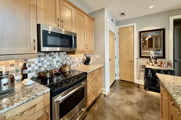 $2,100 | 2608 Erwin Road, Unit 418, Durham, NC 27705