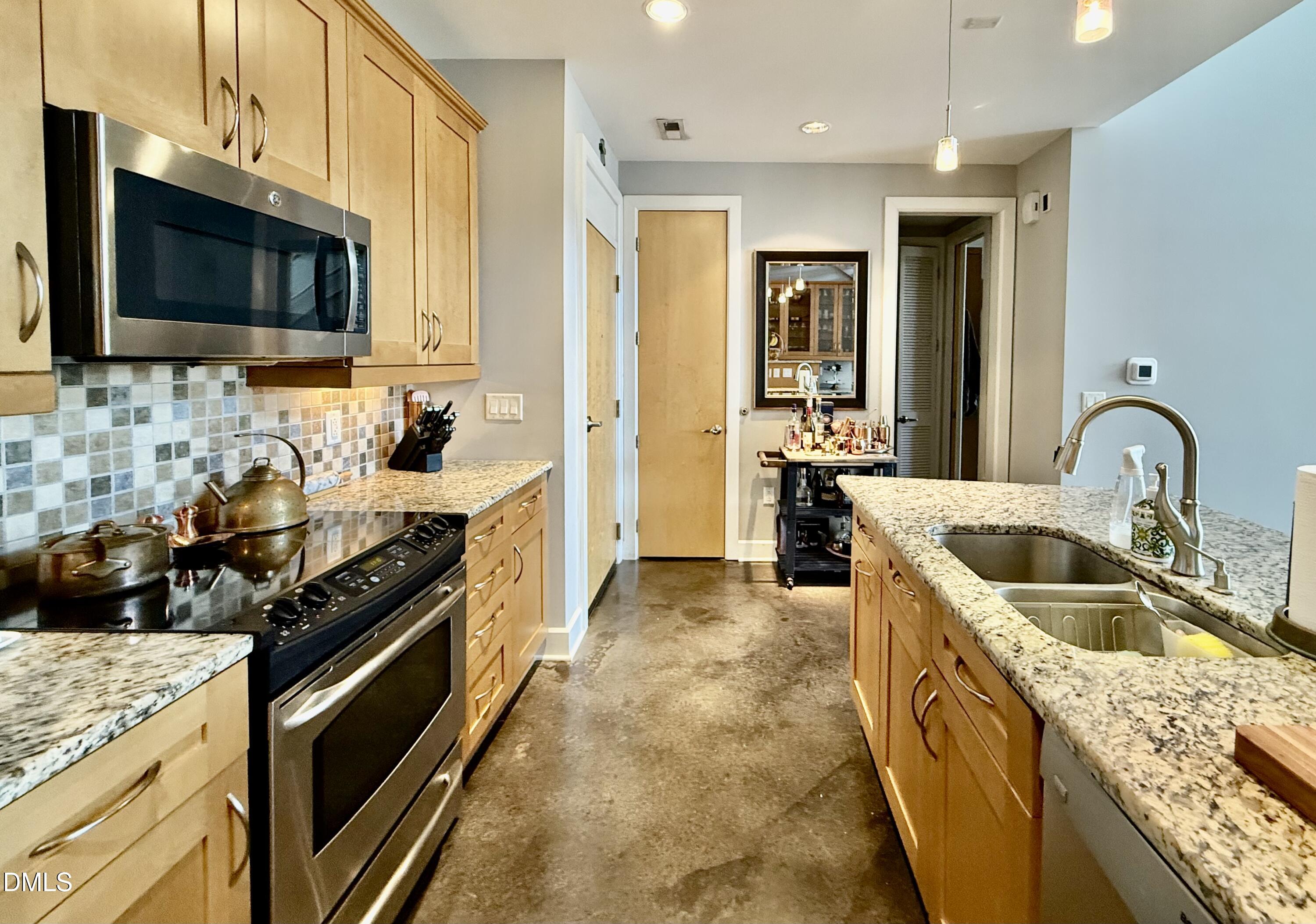 2608 Erwin Road, Unit 418 Durham, NC 27705 - Photo 7 of 40 IMG_0529