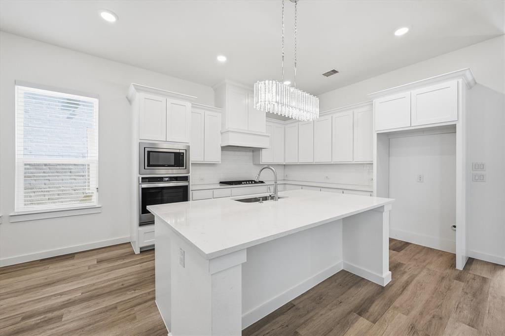 15584 Desert Broom Road Frisco, TX 75035 - Photo 9 of 40