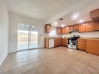 $2,650 | 15733 East Ave Q1, Palmdale, CA 93591
