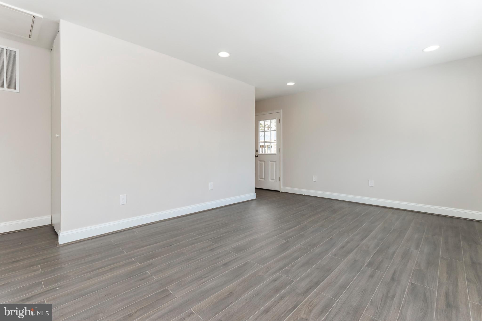 235 Candytuft Road Reisterstown, MD 21136 - Photo 4 of 39
