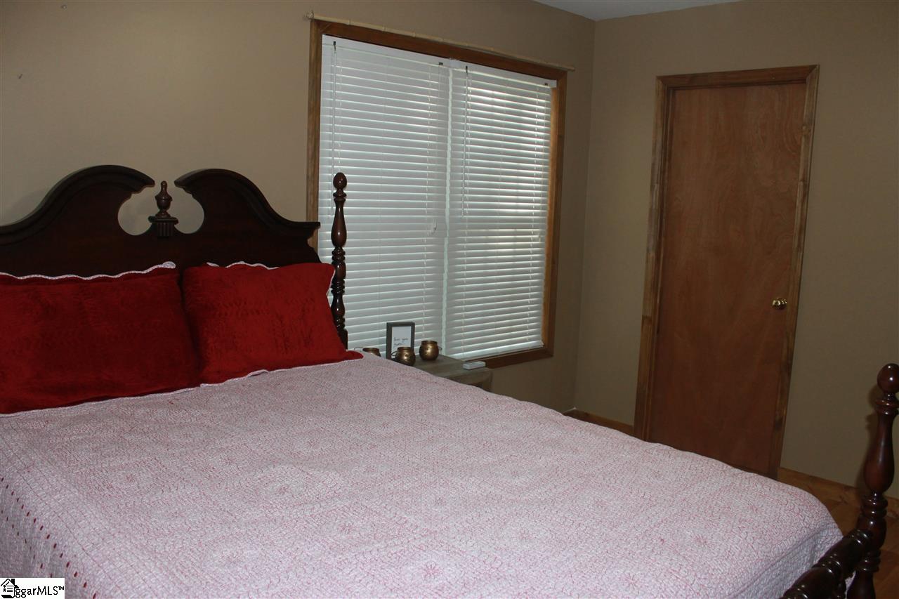 1000 9 Times Road Pickens, SC 29671 - Photo 8 of 15