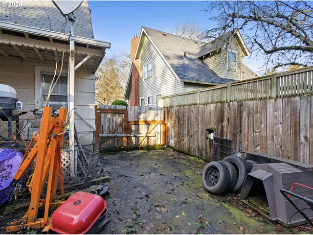 $190,000 | 1810 19th Street Northeast, Salem, OR 97301