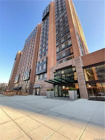 $3,150 | 4 Martine Avenue, Unit 814, White Plains, NY 10606
