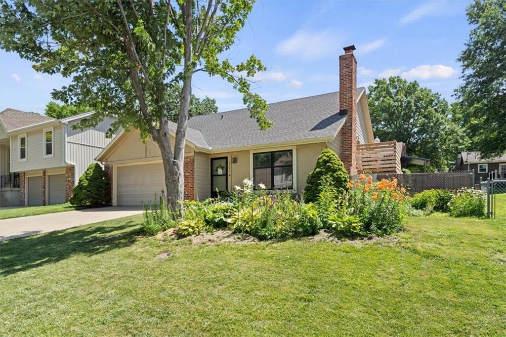 7231 Rene Street Shawnee, KS 66216 - Photo 2 of 27