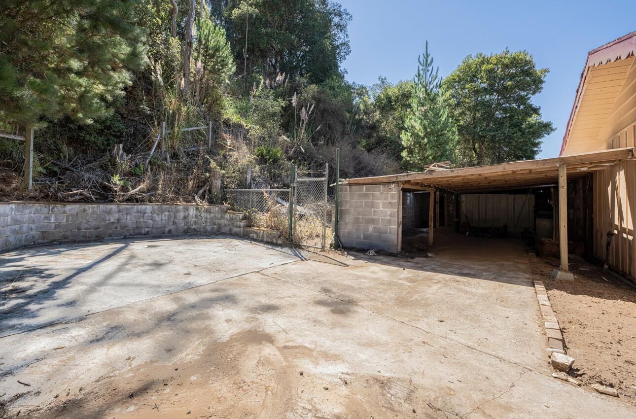 454 Paradise Road Salinas, CA 93907 - Photo 30 of 31 a view of backyard with outdoor space