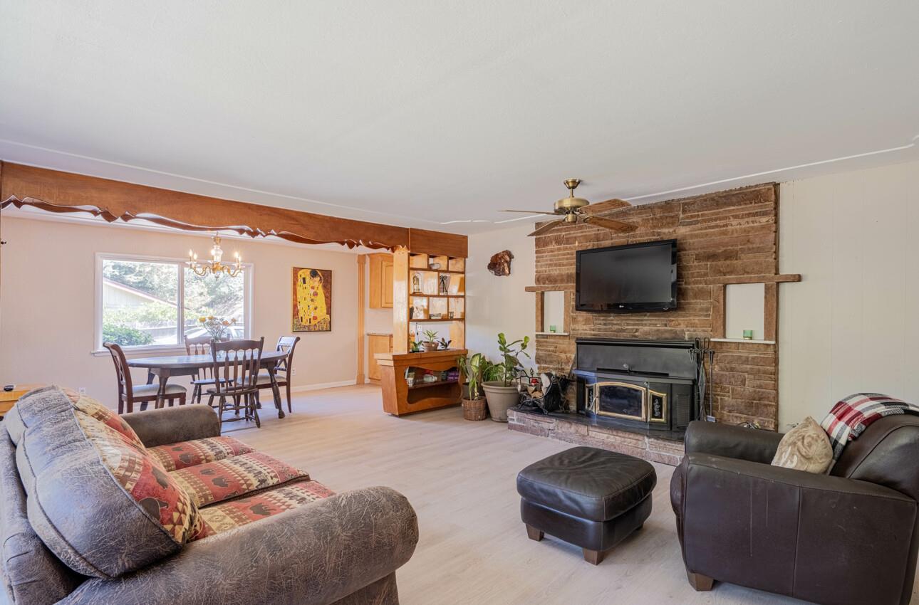 454 Paradise Road Salinas, CA 93907 - Photo 4 of 31 a living room with furniture and a flat screen tv