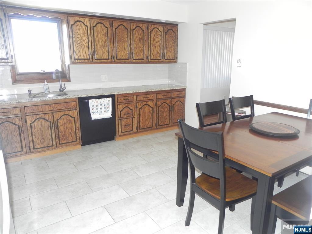 52 Wilson Street, Unit 2 Little Ferry, NJ 07643 - Photo 5 of 12