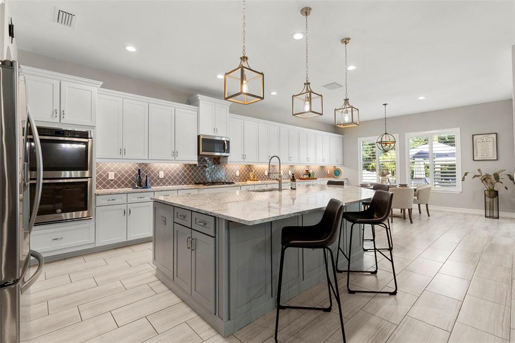3515 Lands End Way Lutz, FL 33548 - Photo 11 of 100