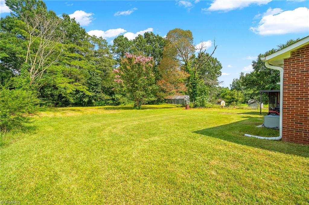 2619 William Allen Road Burlington, NC 27217 - Photo 25 of 36