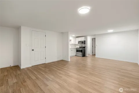 $369,000 | 3834 175th Avenue Northeast, Unit G16, Redmond, WA 98052