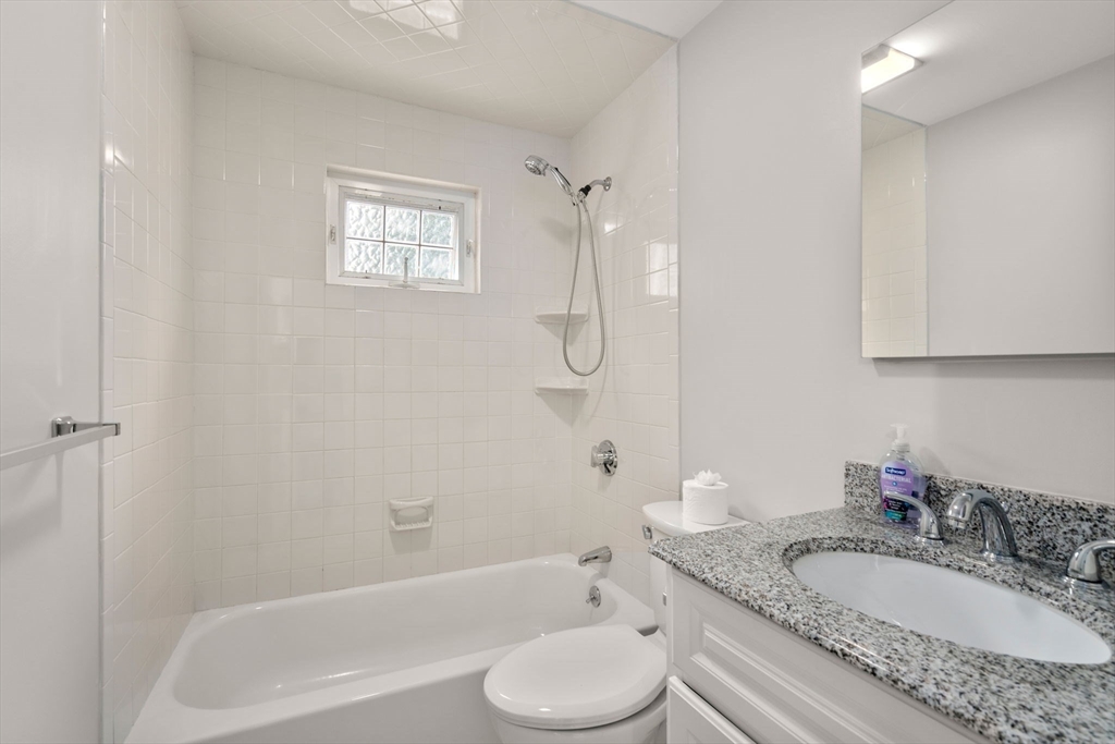 69 Summit Avenue Marlborough, MA 01752 - Photo 15 of 34