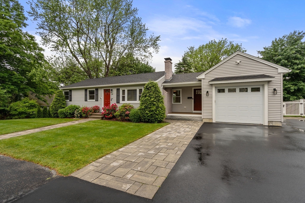 69 Summit Avenue Marlborough, MA 01752 - Photo 2 of 34