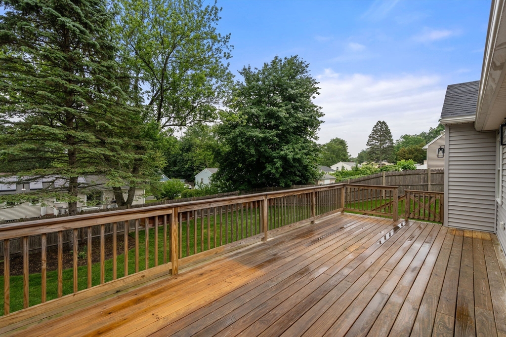 69 Summit Avenue Marlborough, MA 01752 - Photo 31 of 34