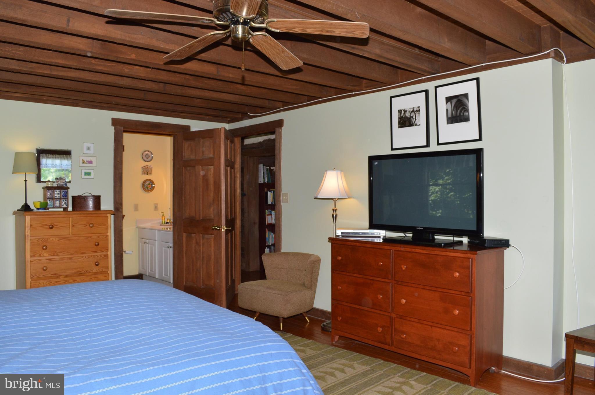 2113 Florence Road Mount Airy, MD 21771 - Photo 18 of 30 Master bedroom with two closets