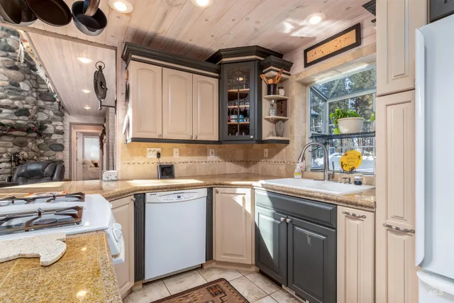 $750,000 | 3353 Woodland Road, New Meadows, ID 83654