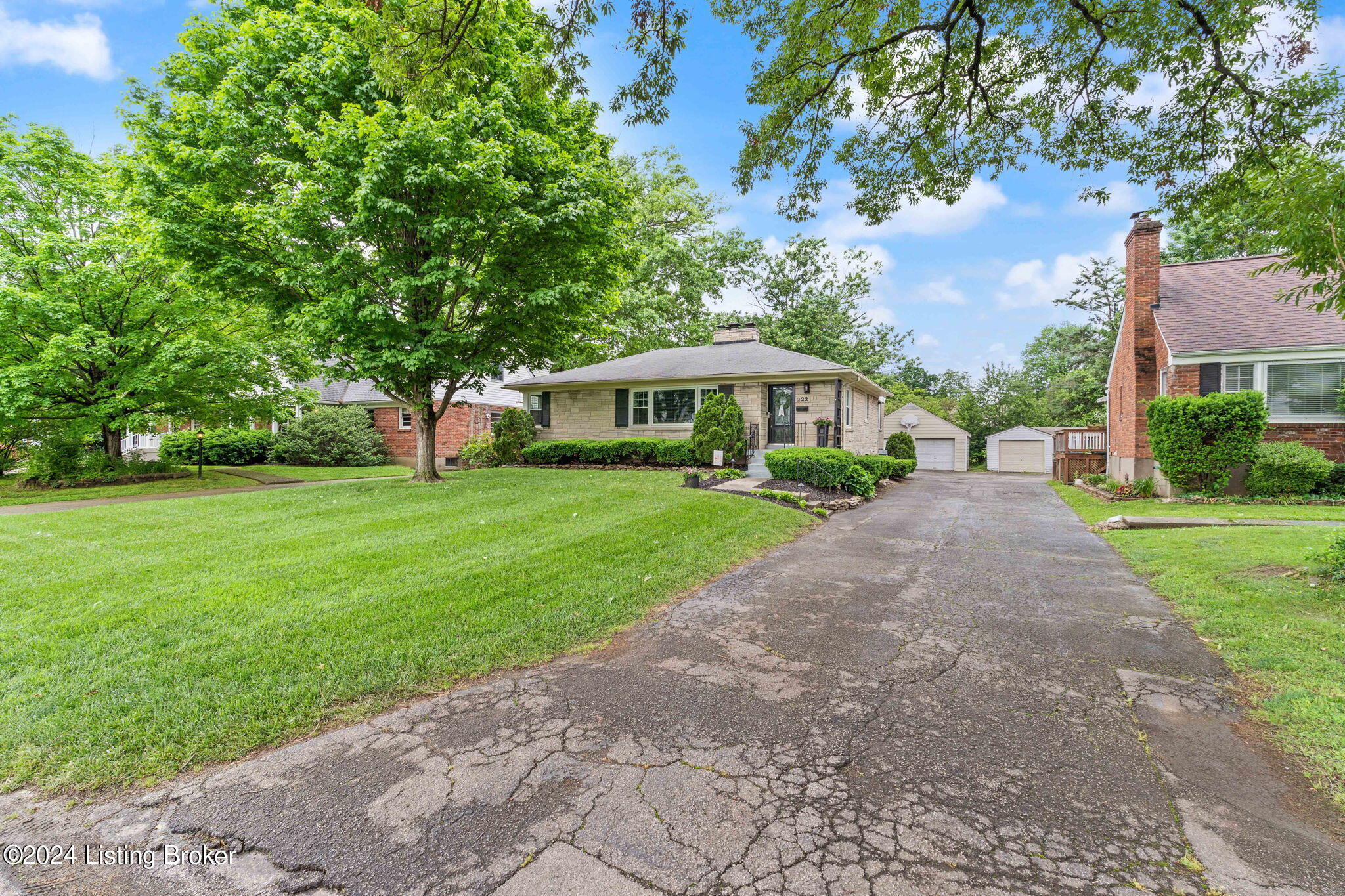 222 Tyne Road Louisville, KY 40207 - Photo 37 of 43 4-Tyne (4)