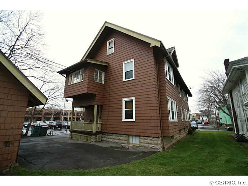 27 Farrington Place Rochester, NY 14610 - Photo 25 of 25 Exterior Back.