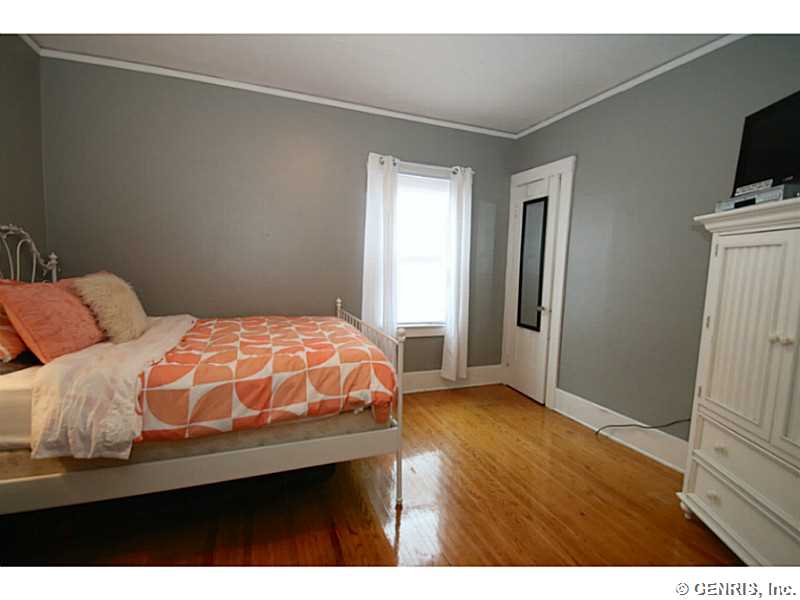 27 Farrington Place Rochester, NY 14610 - Photo 4 of 25 Bedroom. First Floor Unit #1