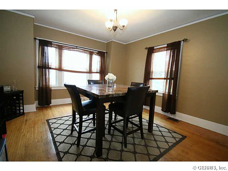 27 Farrington Place Rochester, NY 14610 - Photo 5 of 25 Dining Room. First Floor Unit #1
