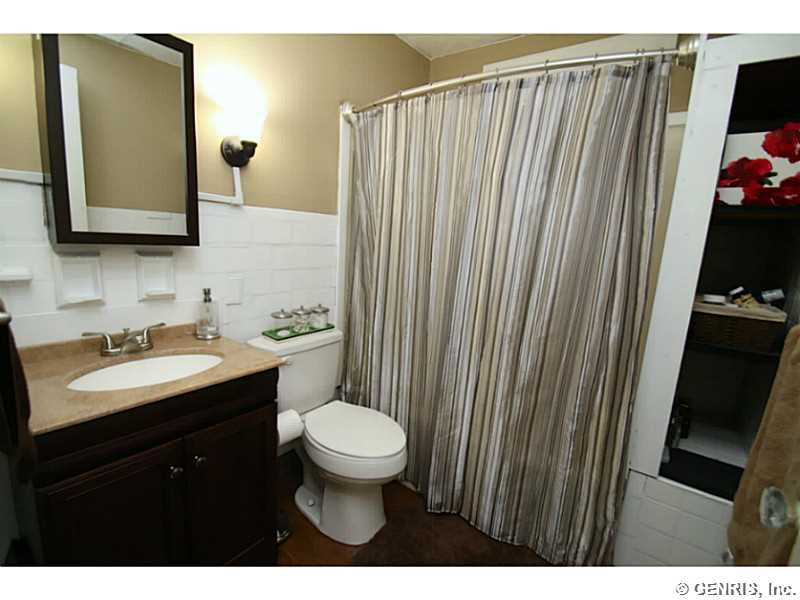 27 Farrington Place Rochester, NY 14610 - Photo 8 of 25 Bathroom. First Floor Unit #1