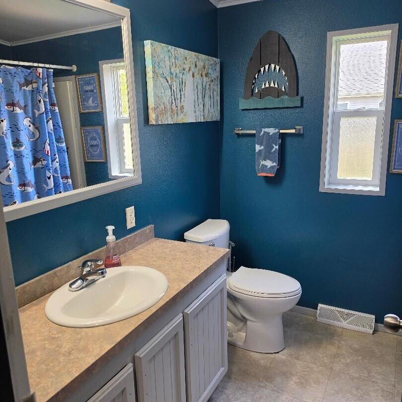 N1143 Linden Road Bloomfield, WI 53128 - Photo 20 of 24 Full Bath