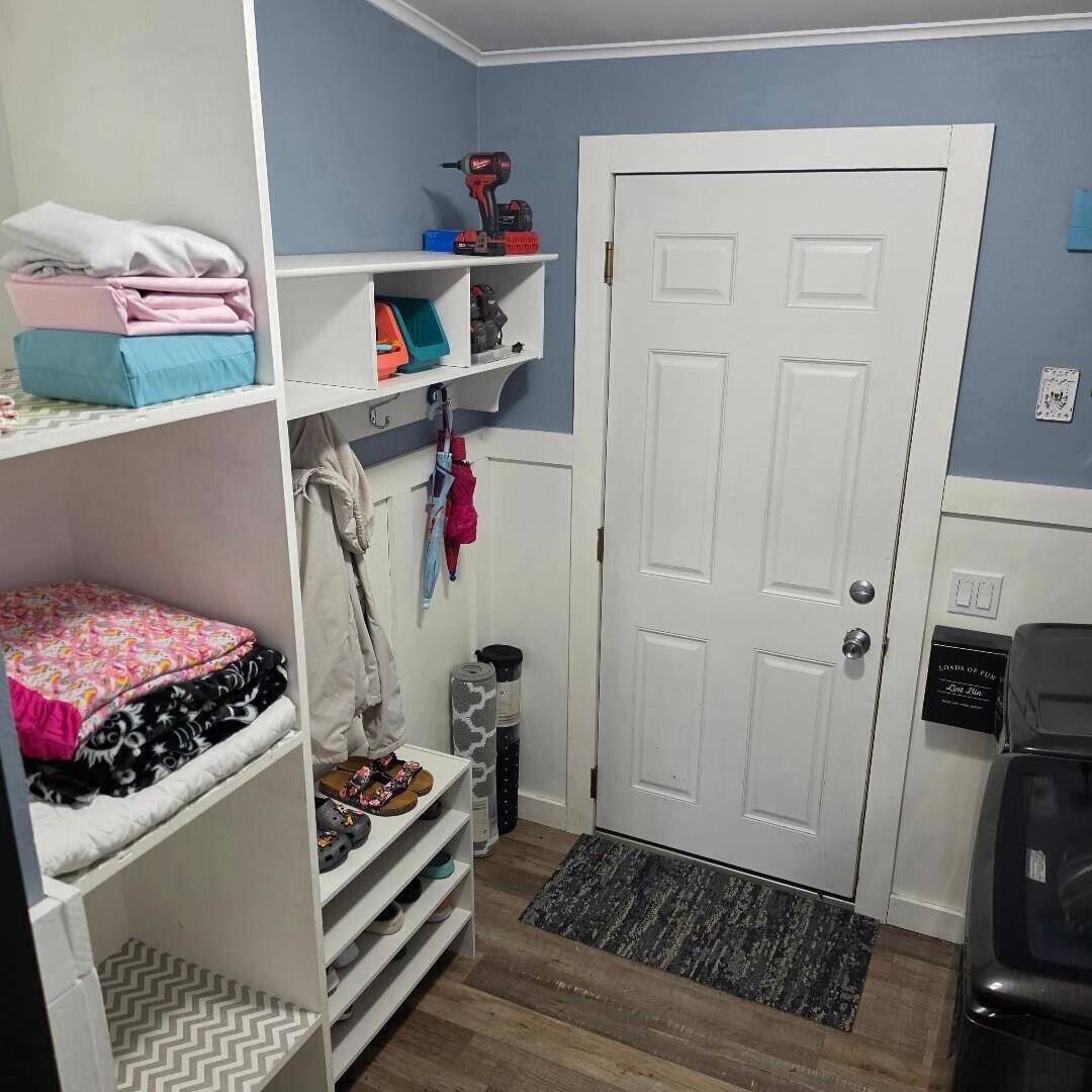 N1143 Linden Road Bloomfield, WI 53128 - Photo 21 of 24 Laundry