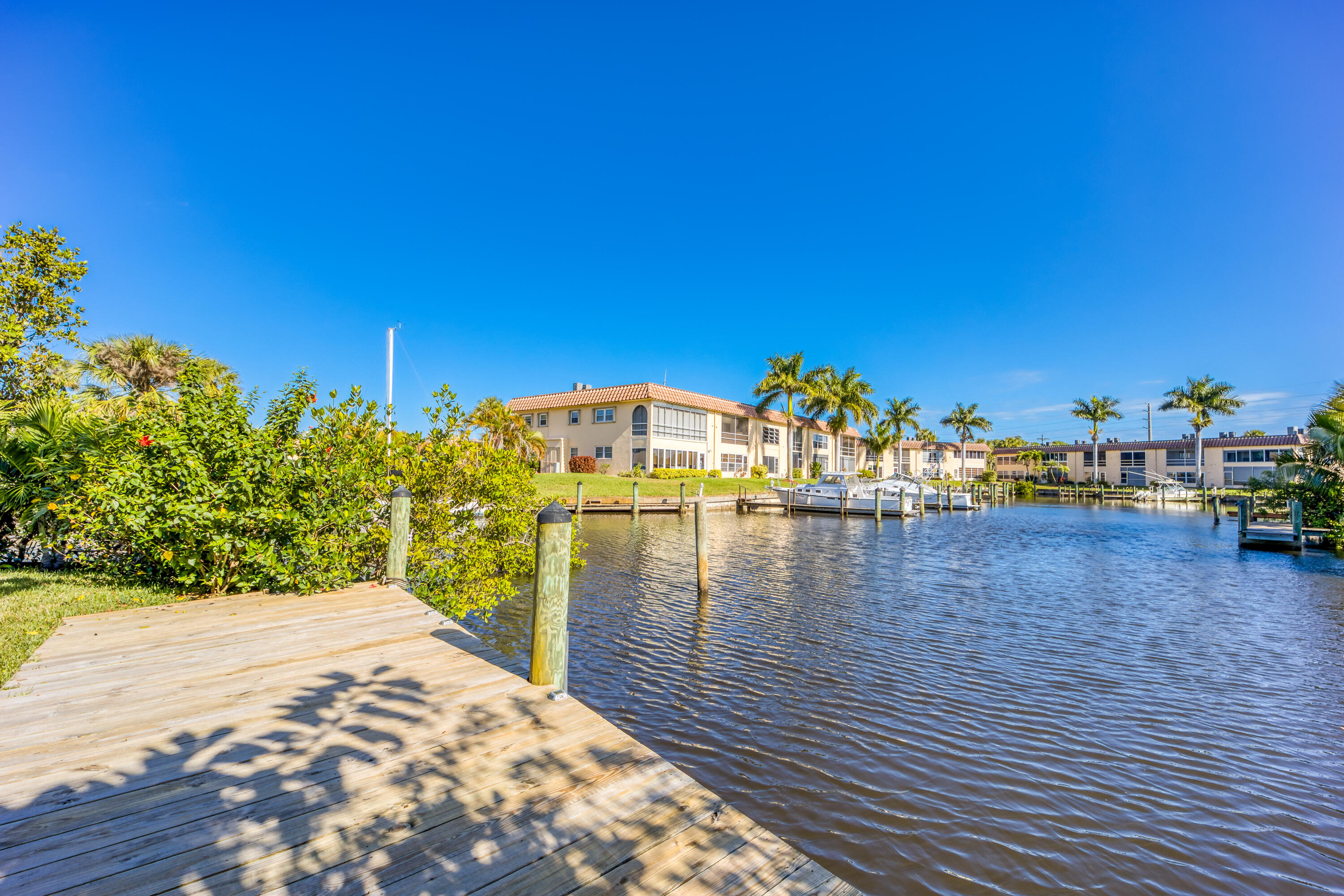 2425 Southwest Hideaway Lane Stuart, FL 34994 - Photo 20 of 38 2425 SW Hideaway Lane-17