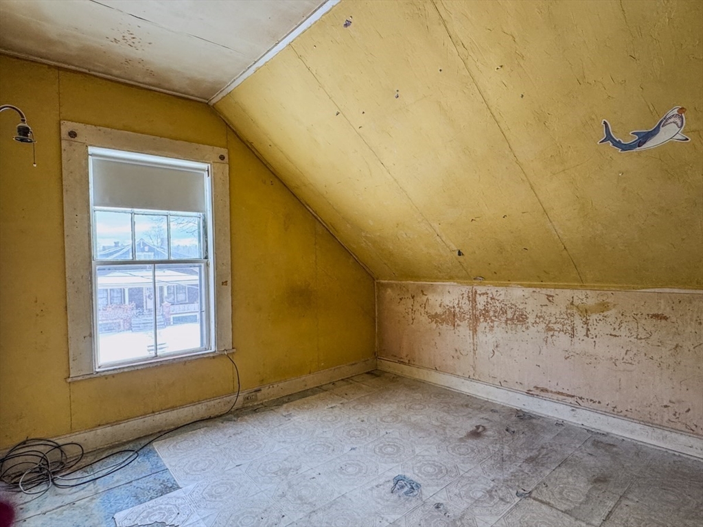 360 Davis Street Greenfield, MA 01301 - Photo 23 of 32 en empty room with windows